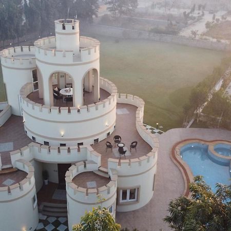 Stayvista'S Mystic Castle With Terrace, Swimming Pool, Lawn With Gazebo Джайпур Екстериор снимка