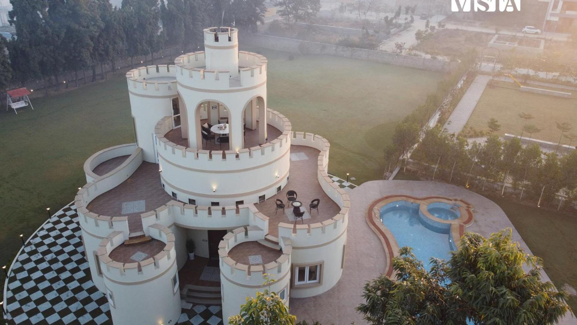 Stayvista'S Mystic Castle With Terrace, Swimming Pool, Lawn With Gazebo Джайпур Екстериор снимка