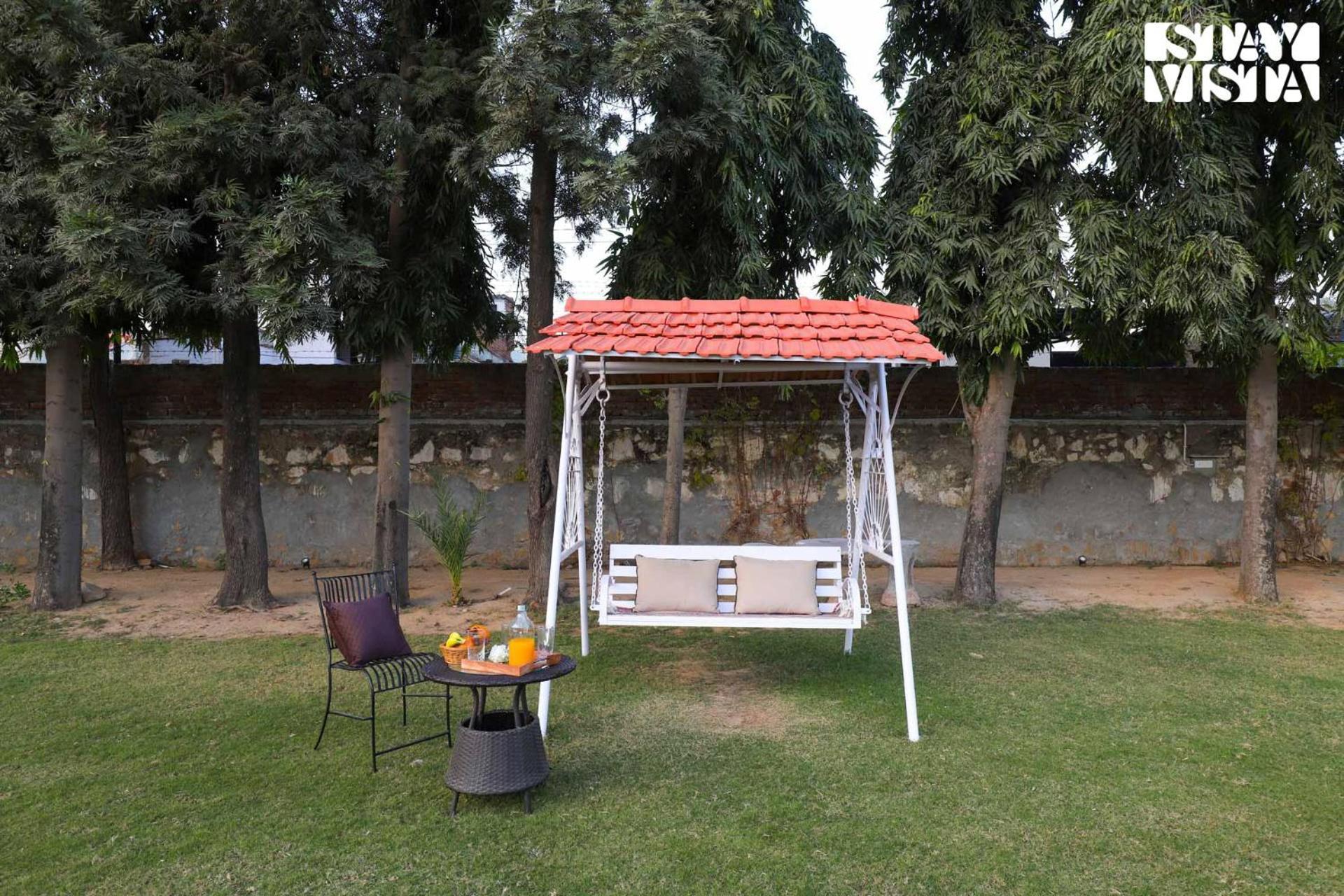 Stayvista'S Mystic Castle With Terrace, Swimming Pool, Lawn With Gazebo Джайпур Екстериор снимка
